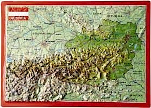 Reliefpostkarte Österreich: Tiefgezogene Reliefpostkarte, André